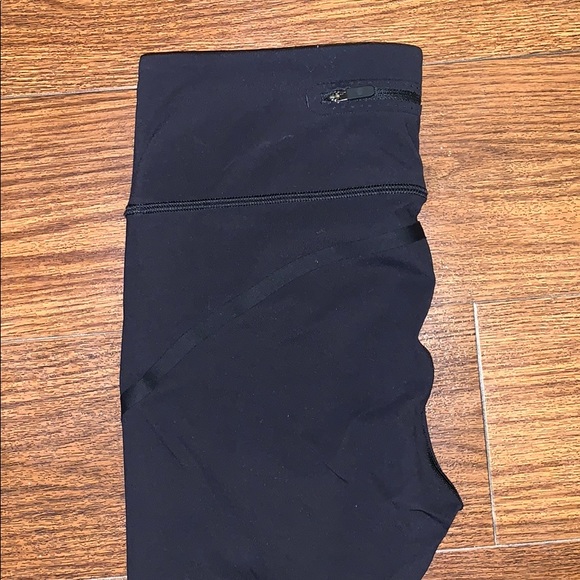 Cropped Lululemon leggings. - Picture 3 of 4